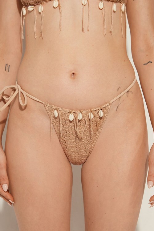 Tezenis Seashell Crochet String Brazilian Bikini Bottoms Nude Nude Sand 557v | 5698-UICDW